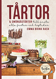 Tårtor & smörgåstårtor (Bokförlaget Semic). Av Emma Brink Rast. Foto Lina Eidenberg Adamo.